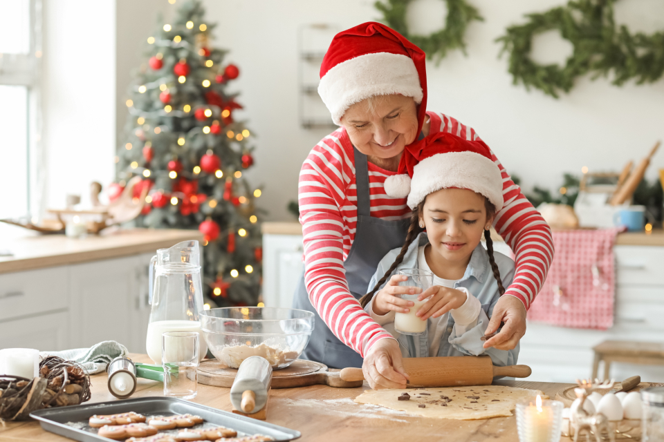 Pin graphic: online safety tips every parent should actually use