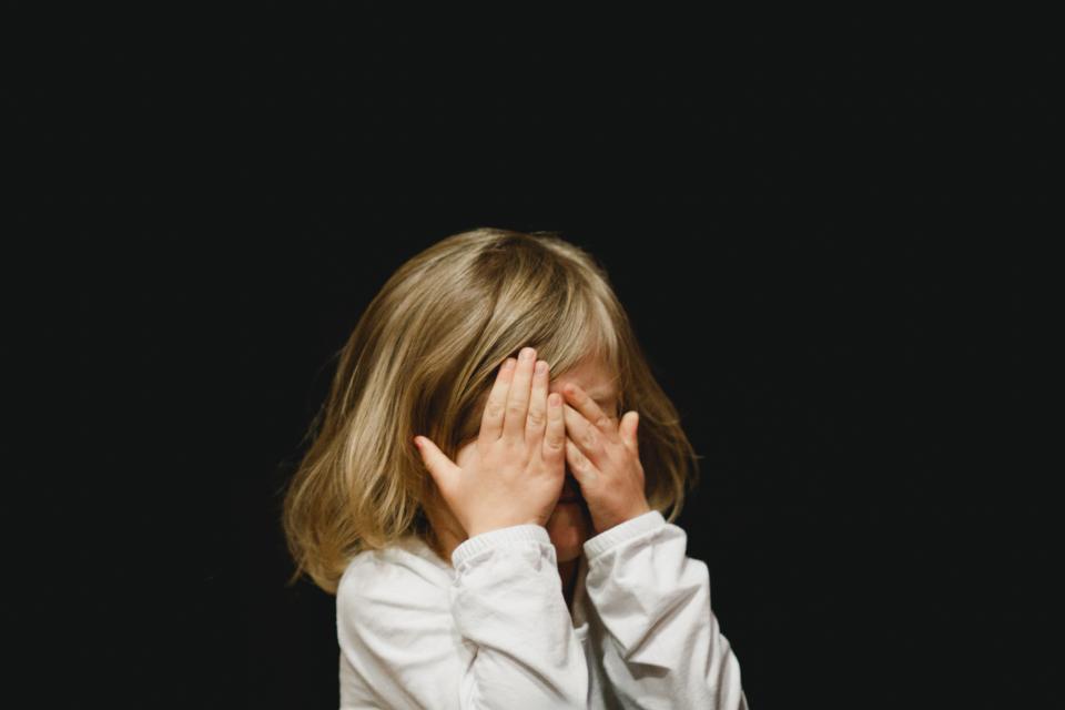 Child sensitive to everyday loud sounds